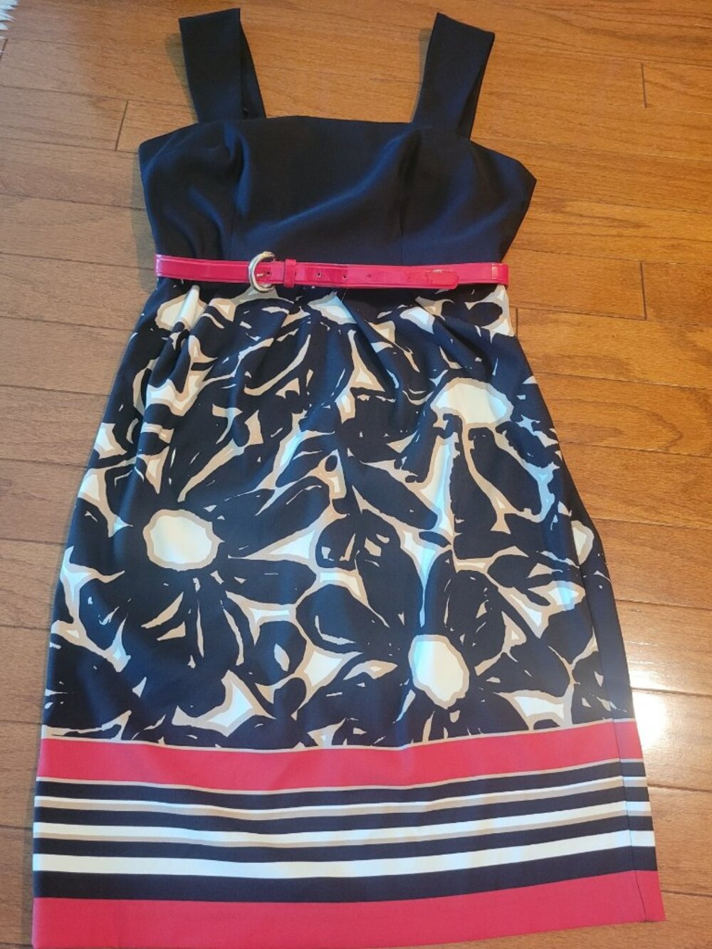 Suite 7 Women's Sleeveless Strap Dress, Size 10 Black, Beige and Red